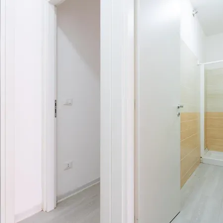 A Pochi Passi Dalla *