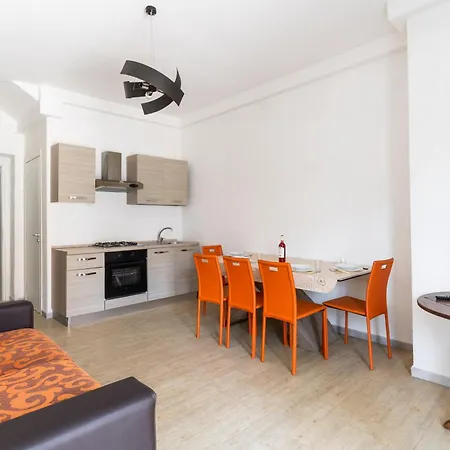 A Pochi Passi Dalla אוג'נטו