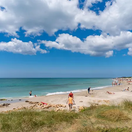 A Pochi Passi Dalla *