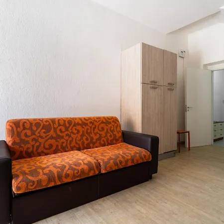 A Pochi Passi Dalla *