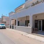 A Pochi Passi Dalla